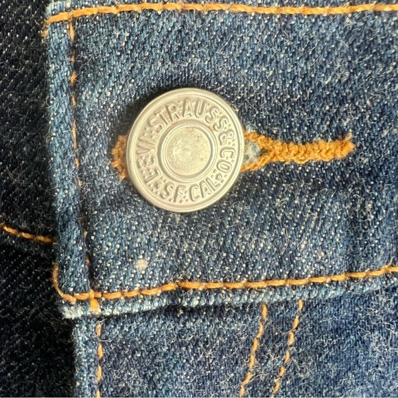 🌺LEVI’s Jean Shorts—washed never worn--Dark Wash Denim Shorts Size 3 Jr.🌺 - Picture 4 of 6